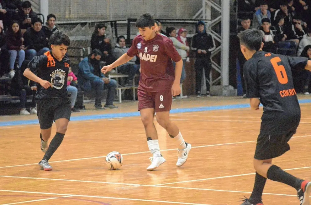 Chacarita va por el título en C-9