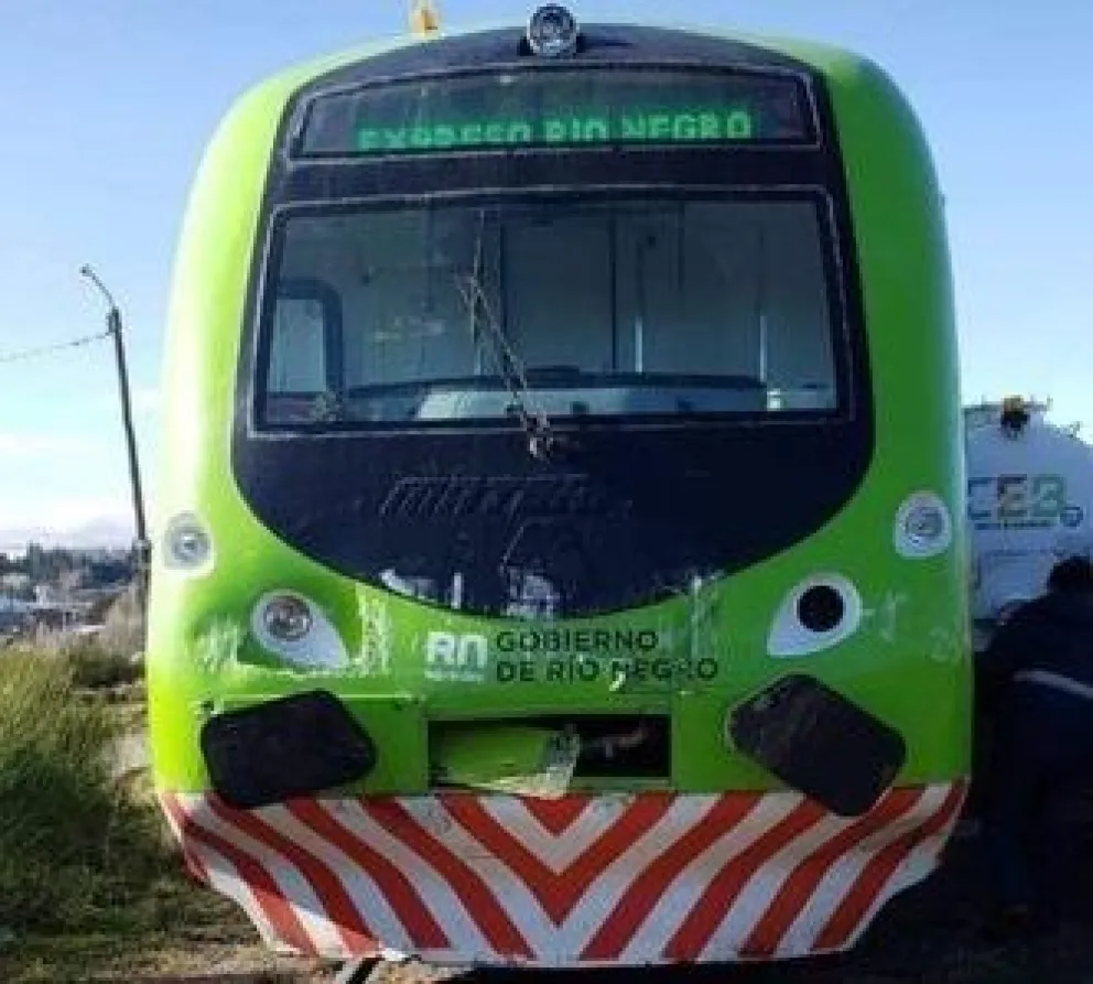 El impactante video del choque entre el Tren Patagónico y un camión