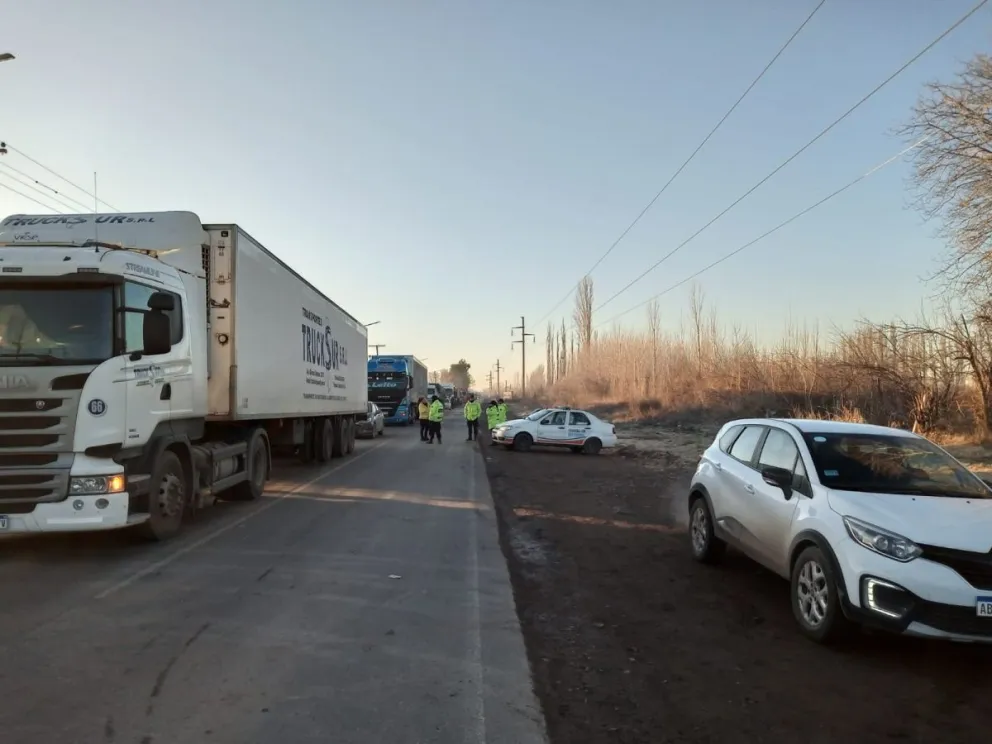 Un intendente salió a cortar la ruta para reclamar obras al Estado nacional