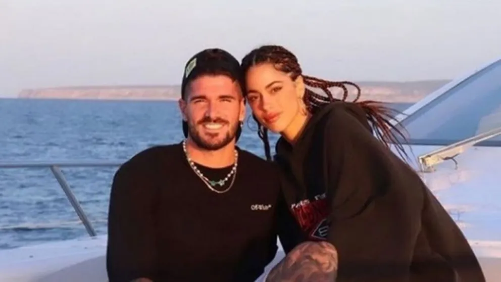 Tini Stoessel estaría viviendo en la casa donde vivía Camila Homs con Rodrigo De Paul. El detalle que lo delata