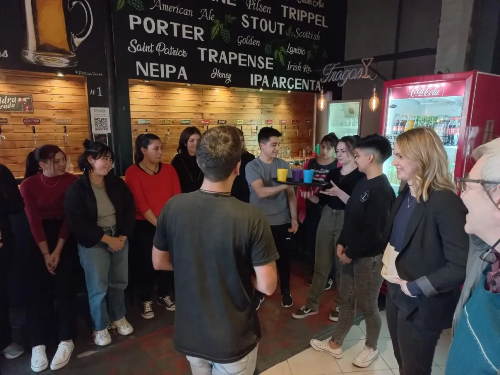 Con capacitaciones para el sector los gastronómicos se preparan para la próxima temporada 