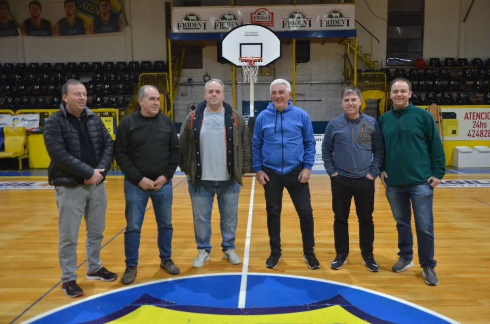 "Yo soy de Atenas": Dardo Etchepare es el nuevo coordinador deportivo de Atenas