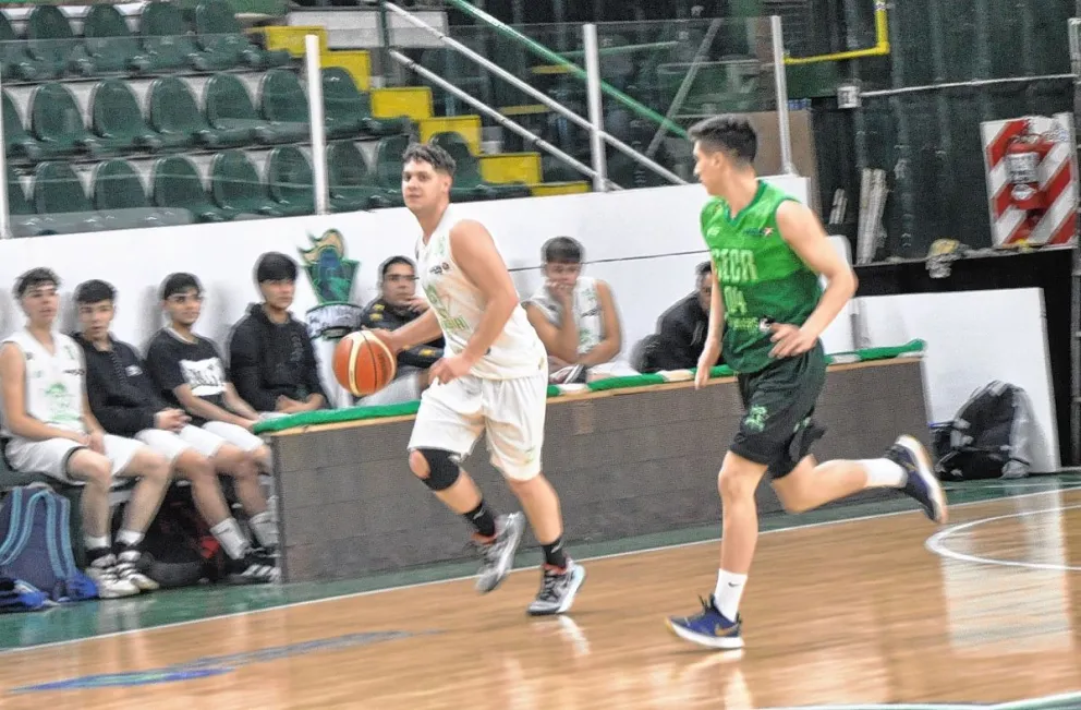 Gimnasia y "Petro" juegan un partido clave de cara a las semifinales