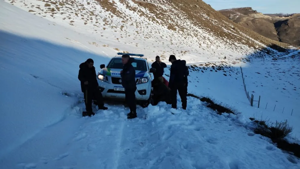 Hallaron restos óseos en un campo de Villa Llanquín