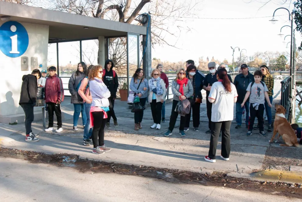 Las visitas guiadas y las caravanas turísticas son dos grandes atractivos en este verano