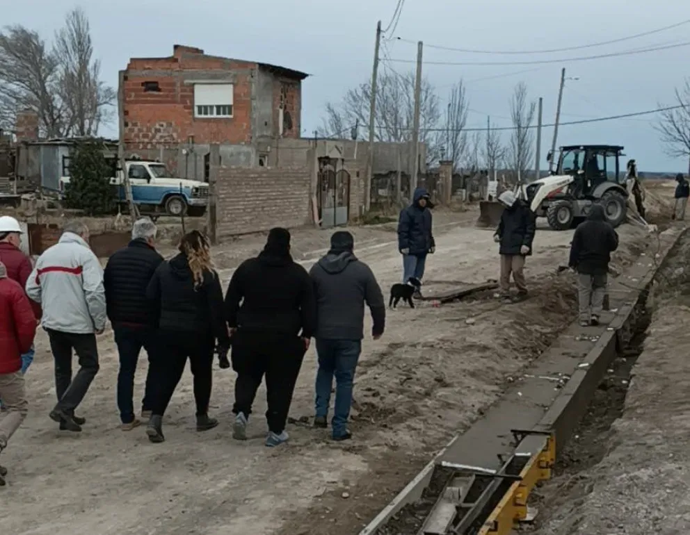 El proceso de urbanización de Villa del Carmen avanza a buen ritmo y se piensa en el asfalto