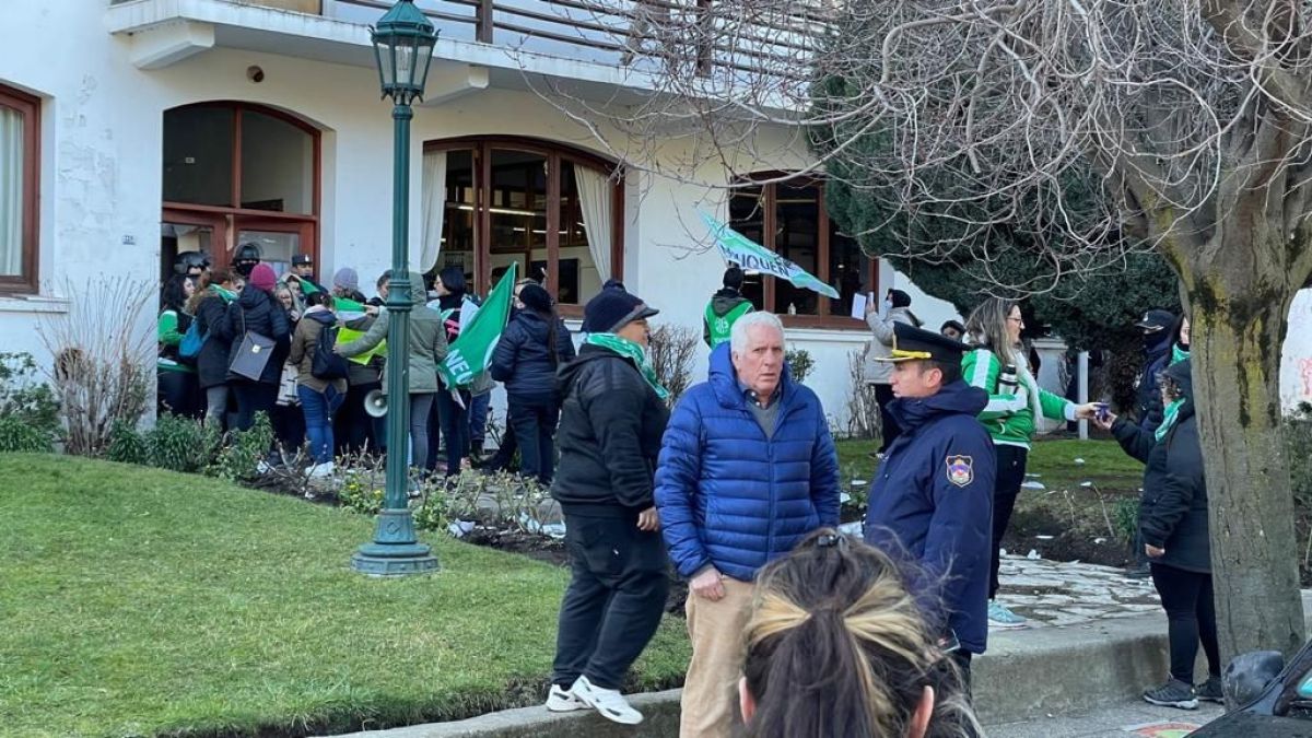 La Cámara de Comercio Industria y Turismo de San Martín de los Andes manifestó su total repudio 
