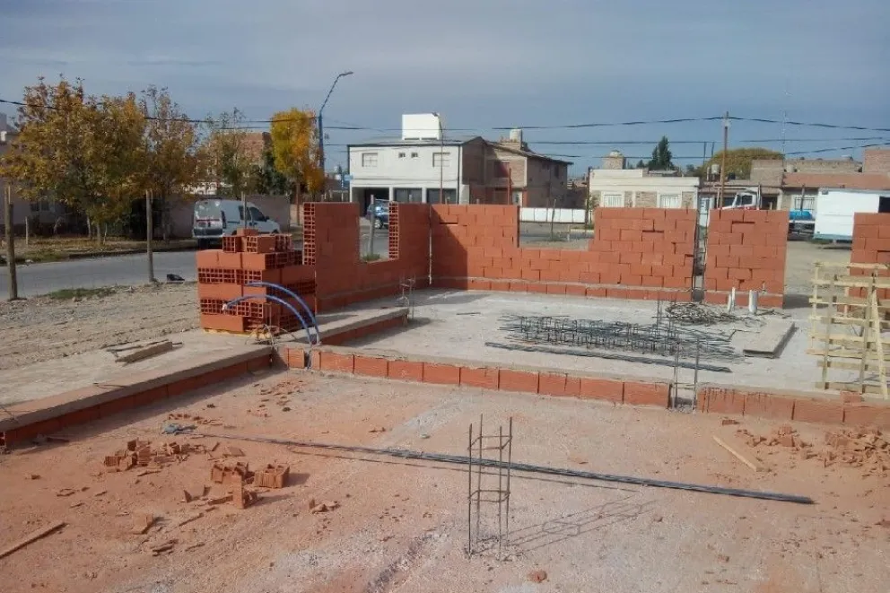 Más casas para el Alto Valle: Se abrieron sobres de la licitación para 600 viviendas