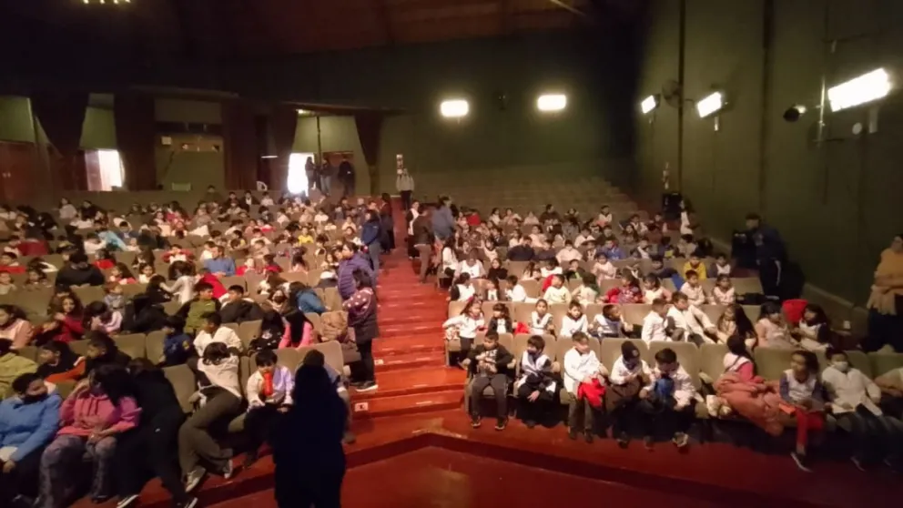La Filarmónica llenó el Centro Cultural con su concierto gratuito para infancias