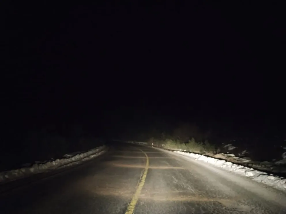 La Ruta 40 Sur se encuentra transitable con extrema precaución por presencia de hielo