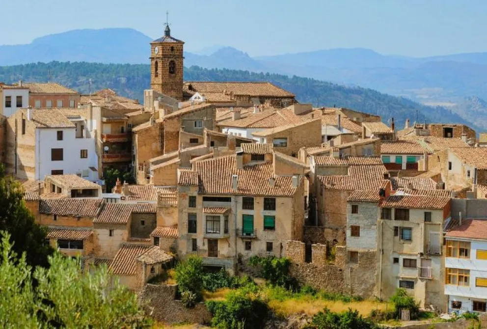 Un pueblo de España busca repoblarse: qué ofrecen y cuáles son los requisitos para vivir allí 