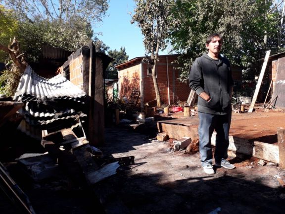 Oberá: dos casas incendiadas y una familia que necesita volver a empezar