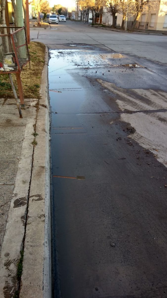 agua en la calle