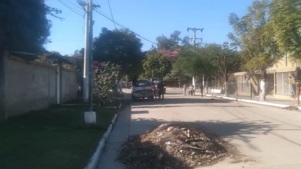 Dos motochorros intentaron robarle a una mujer, pero se llevaron una sorpresa