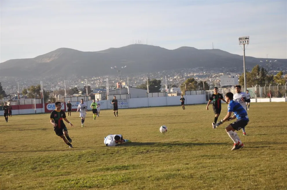 Ganaron Huracán y Newbery