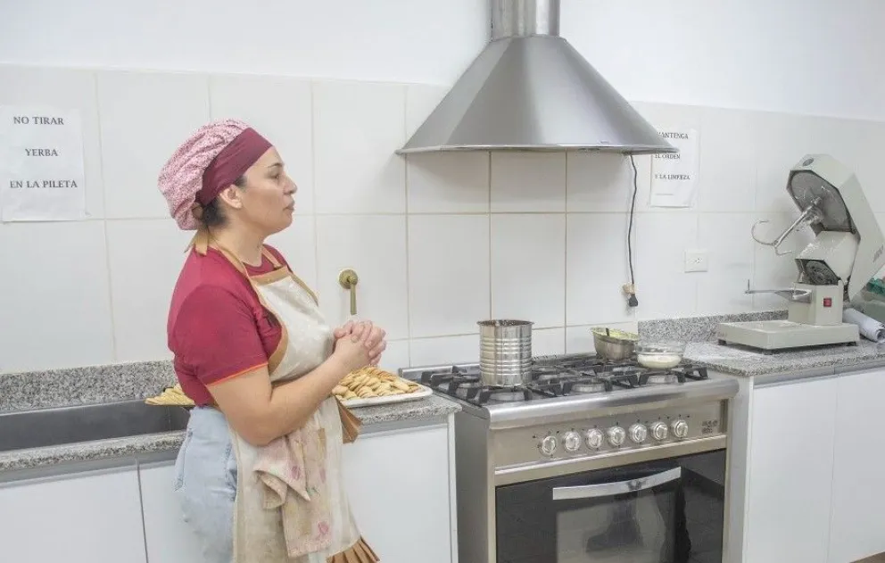 Ayudar a emprender: Las cocinas comunitarias en palabra de los propios emprendedores  