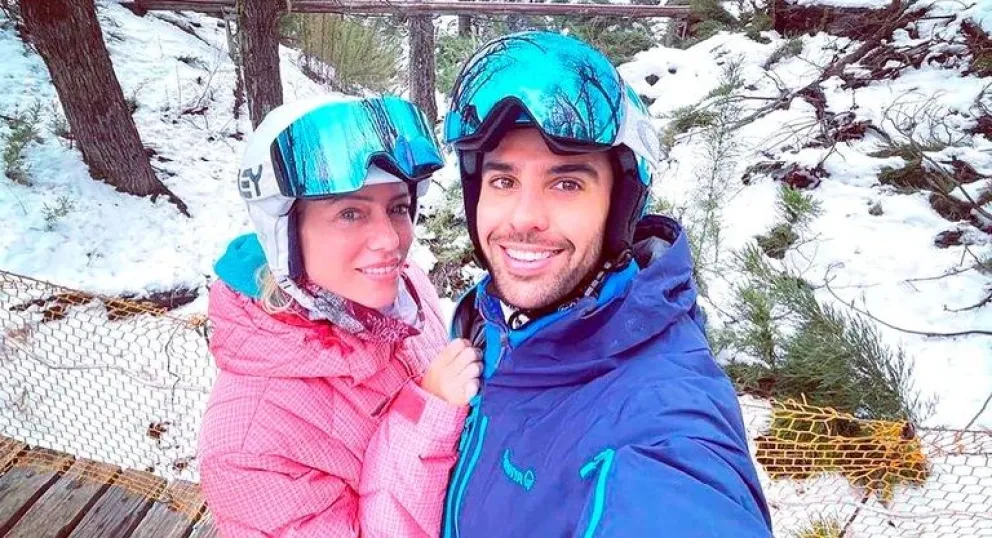 Picante: el reclamo que le hizo Manu Urcera desde la cama a Nicole Neumann 