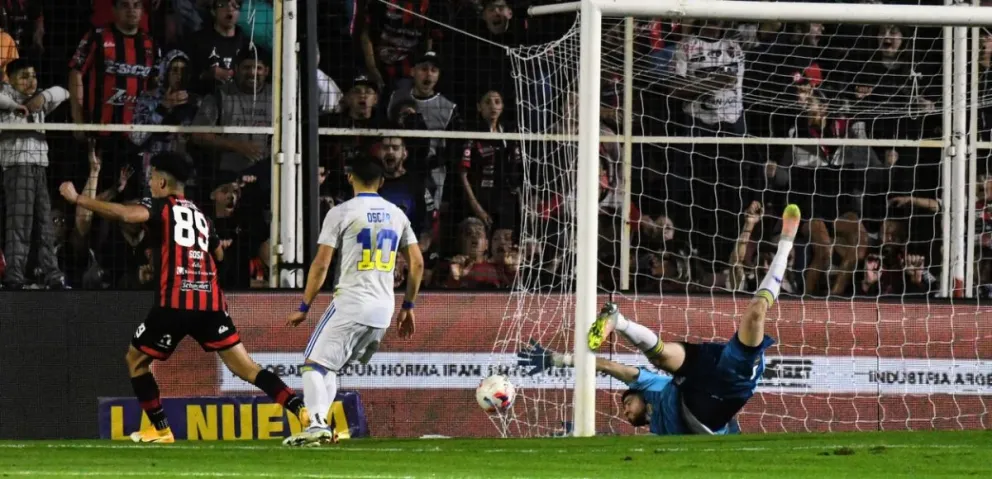 Patronato humilló a Boca y lo goleó por 3-0 en Paraná