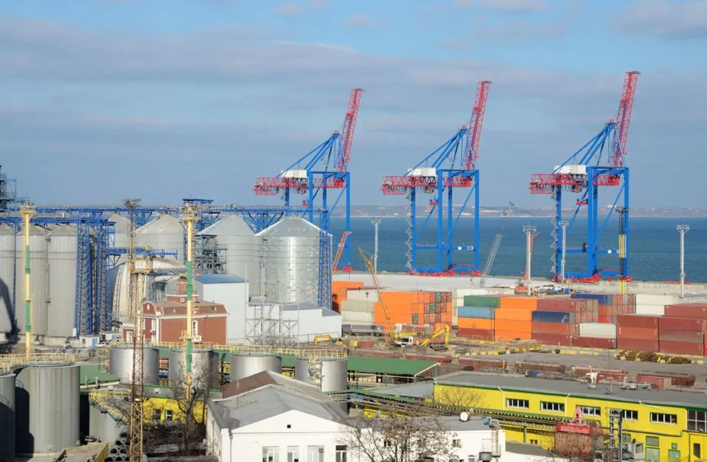 Primer barco con grano sale desde el puerto ucraniano de Odesa