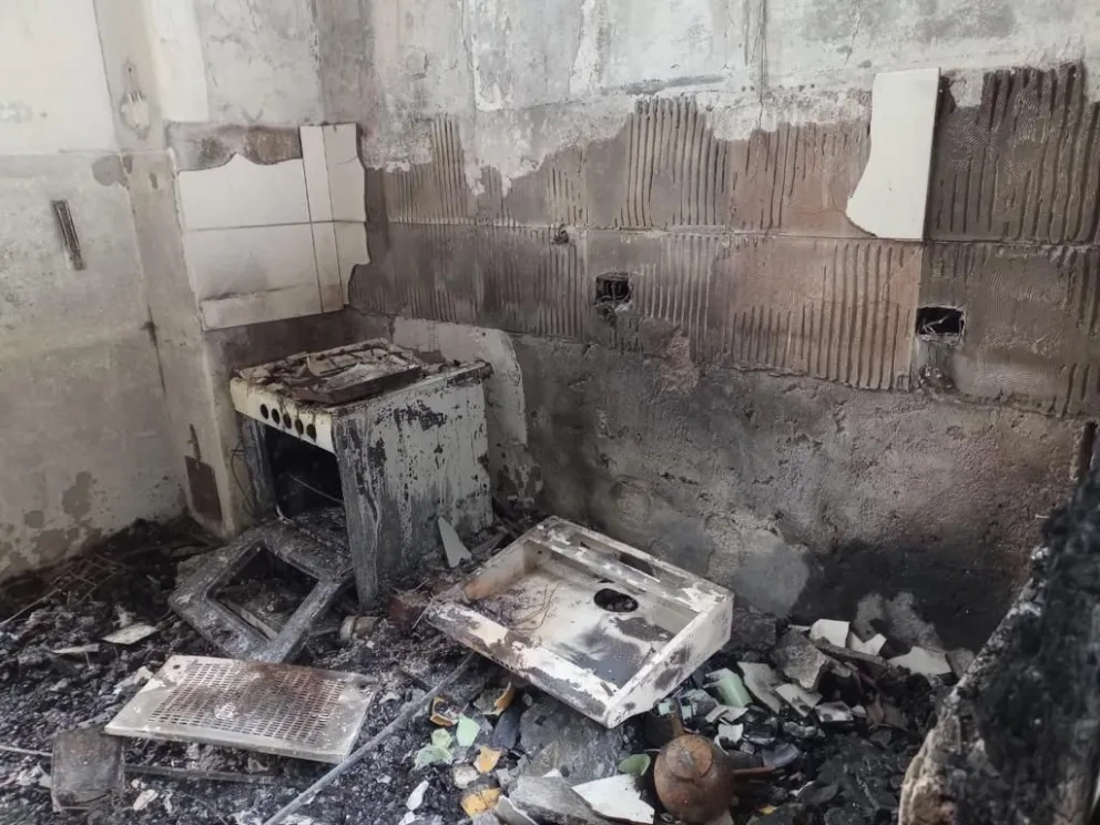 Fotos: así quedó la casa incendiada en Villa Mascardi