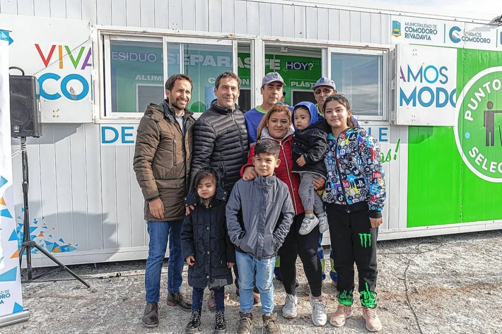Inauguraron un nuevo punto verde móvil para residuos secos reciclable en La Anónima de Km.8 