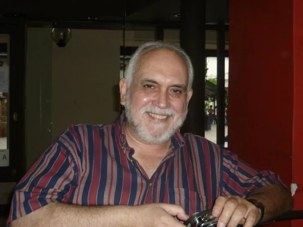 Rogelio Ramos Signes responde ‘En cuestión: un cuestionario’ de Rolando Revagliatti