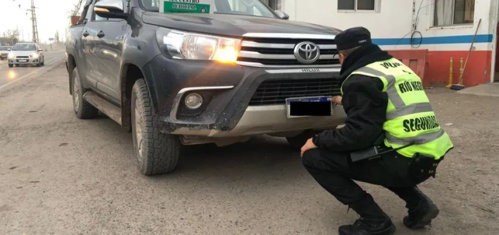 Hallan en la región una camioneta robada en la provincia de Neuquén 