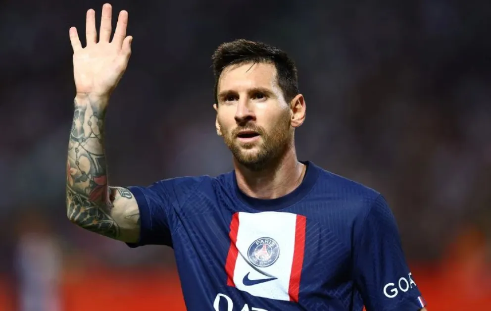 Grande en todo: el enorme gesto de Leo Messi con un niño que saltó el campo 