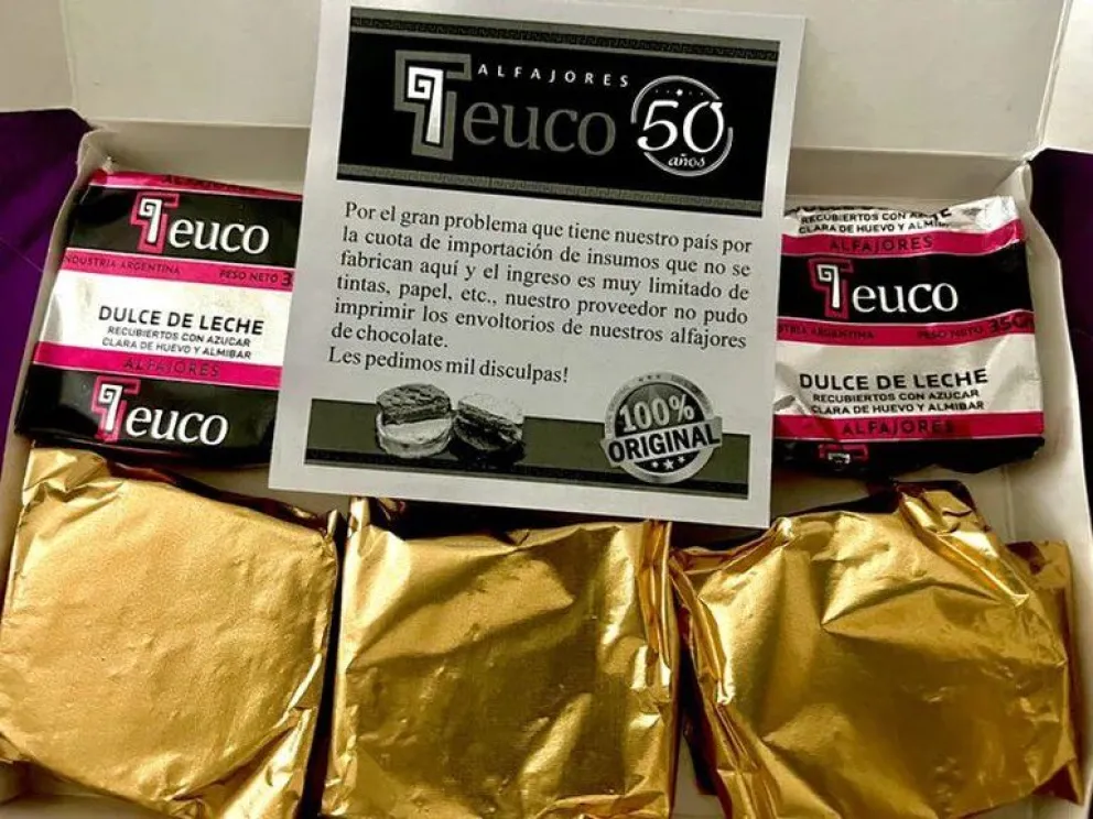 Insólito: una marca de alfajores no puede envolver sus productos debido al cepo a las importaciones