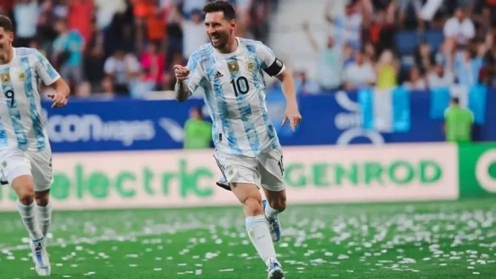 Filtraron la nueva camiseta pre-match de la Selección Argentina: cuánto costará