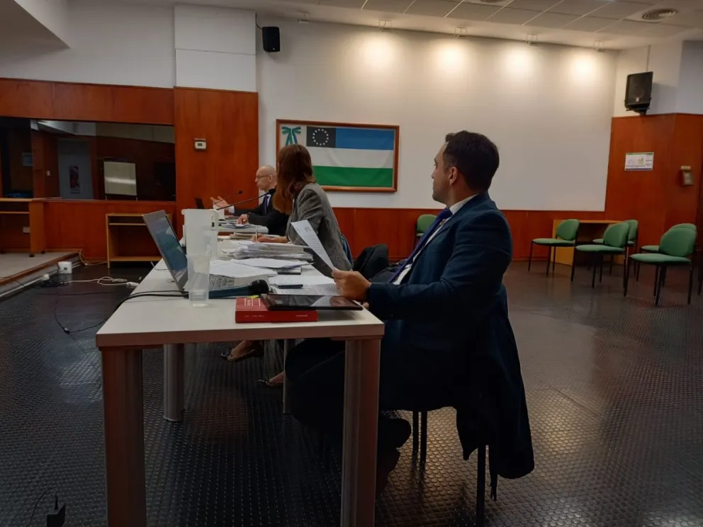 La médica Fernanda Torres y un nuevo manotazo de ahogado: quiere usar a una testigo como perito
