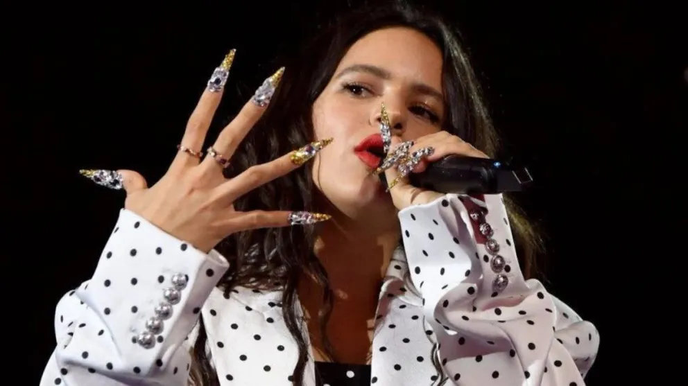 Rosalía hace rugir al público en Mallorca por su explosiva presentación