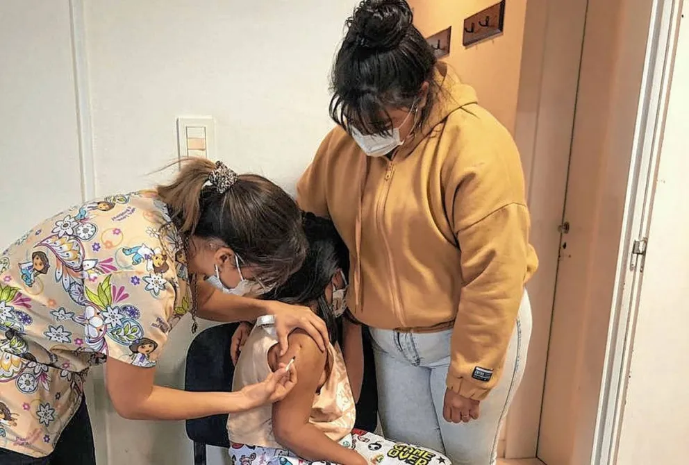 Chubut inicia este jueves la vacunación contra Covid-19 de niños y niñas de 6 meses a 2 años de edad