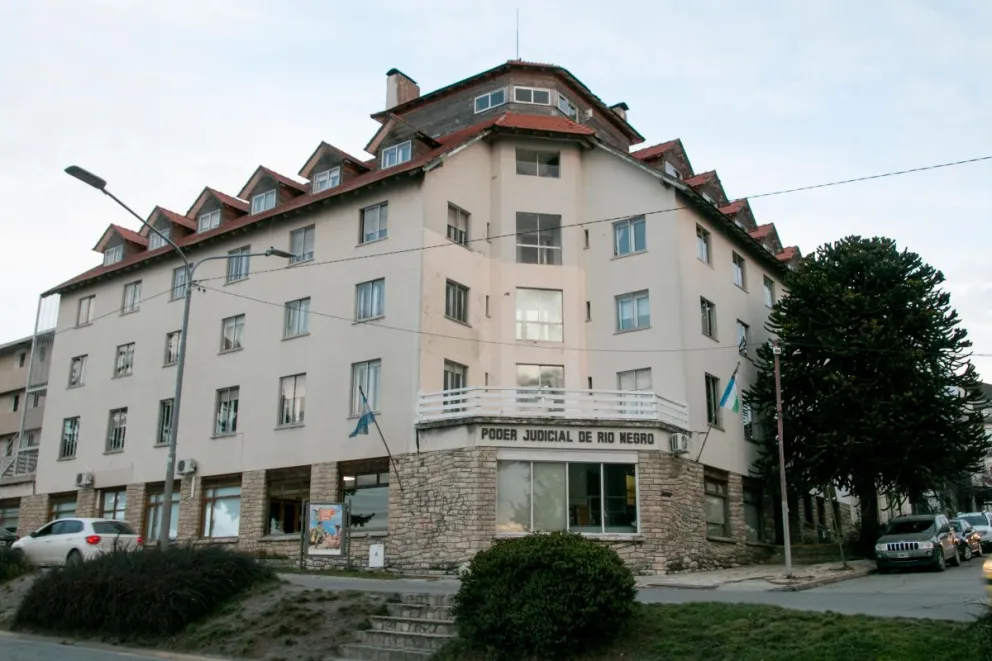 El acuerdo de juicio abreviado incluyó la aceptación de responsabilidad por parte de los acusados.