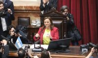 Cecilia Moreau asumió como titular de Diputados y es la primera mujer en el cargo