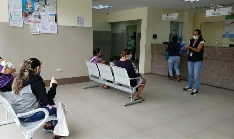 Esperaba su turno en el médico hasta que fue sorprendida por dos salteños