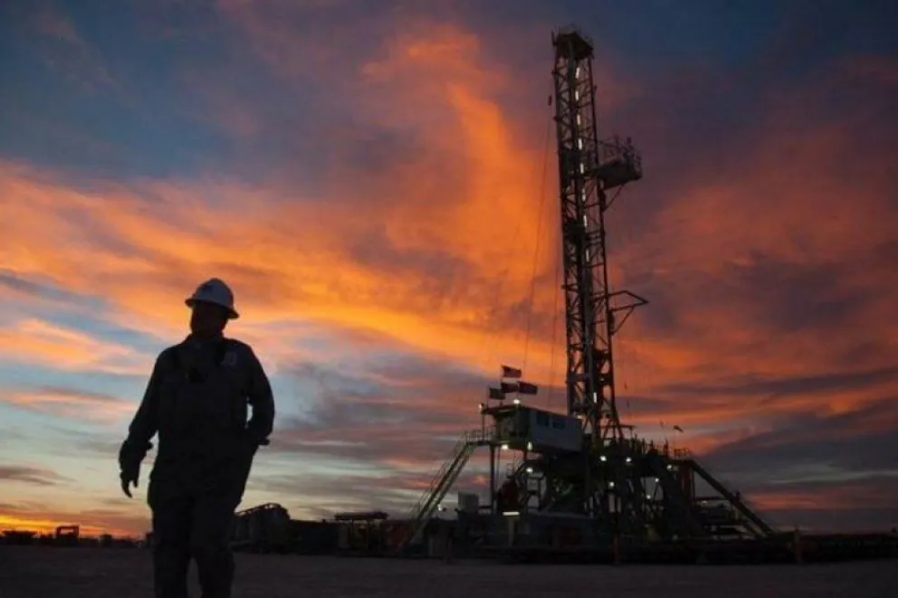 Nuevo accidente: un petrolero recibió una descarga eléctrica en un yacimiento