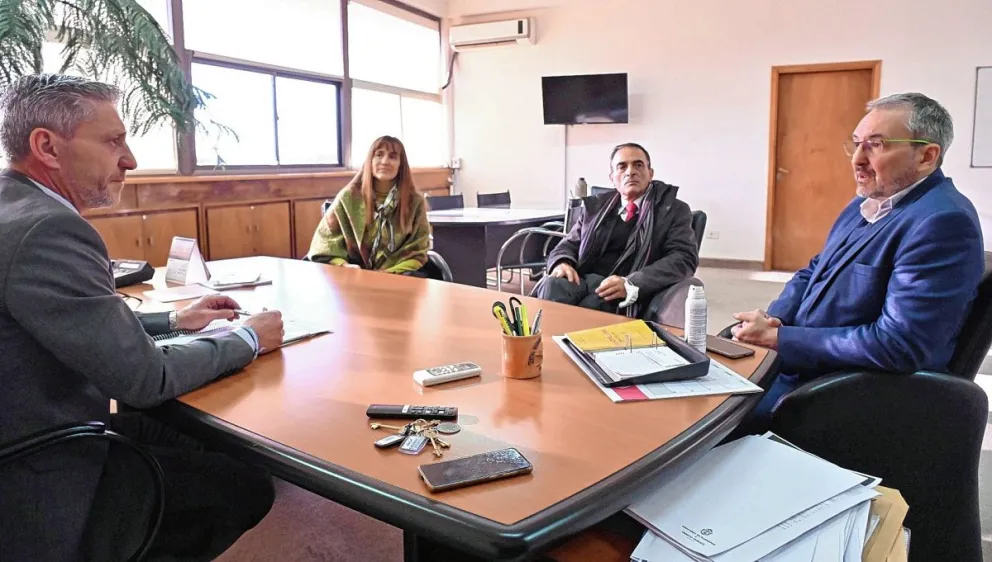 Arcioni se reunió con el subsecretario de Salud de la Nación en el marco de las Jornadas de Calidad en la Provincia