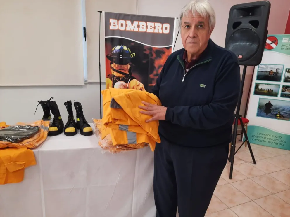 La Federación de Bomberos cancelará su deuda con las asociaciones con ropa de seguridad
