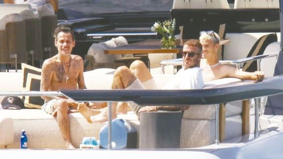 Marc Anthony y David Beckham disfrutan el sol