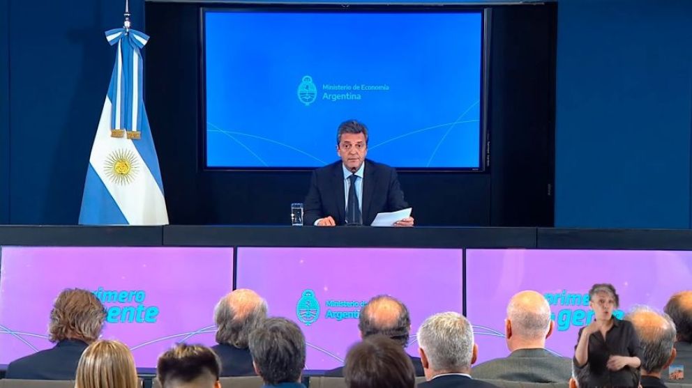 Massa anuncia medidas para incentivar la liquidación de divisas