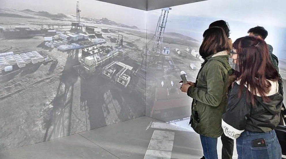 Fundación YPF entregó un simulador virtual de perforación a la sede de Caleta Olivia de la UNPA