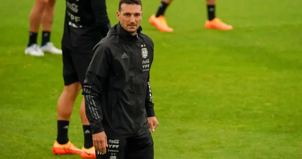 Se complica la agenda de la Selección: la queja de Scaloni por el fallo del partido con Brasil