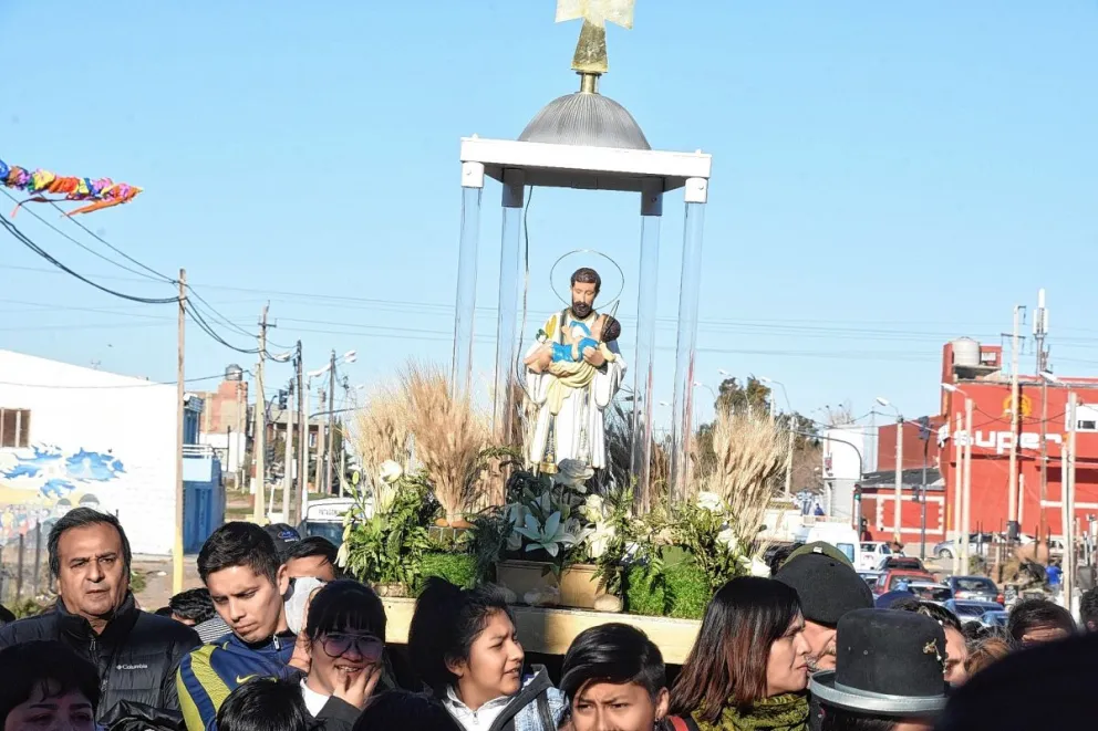 Fiesta patronal de San Cayetano y procesión por pan y trabajo