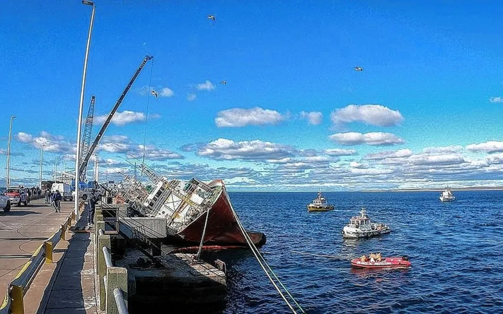 Se hundió un buque pesquero en Madryn