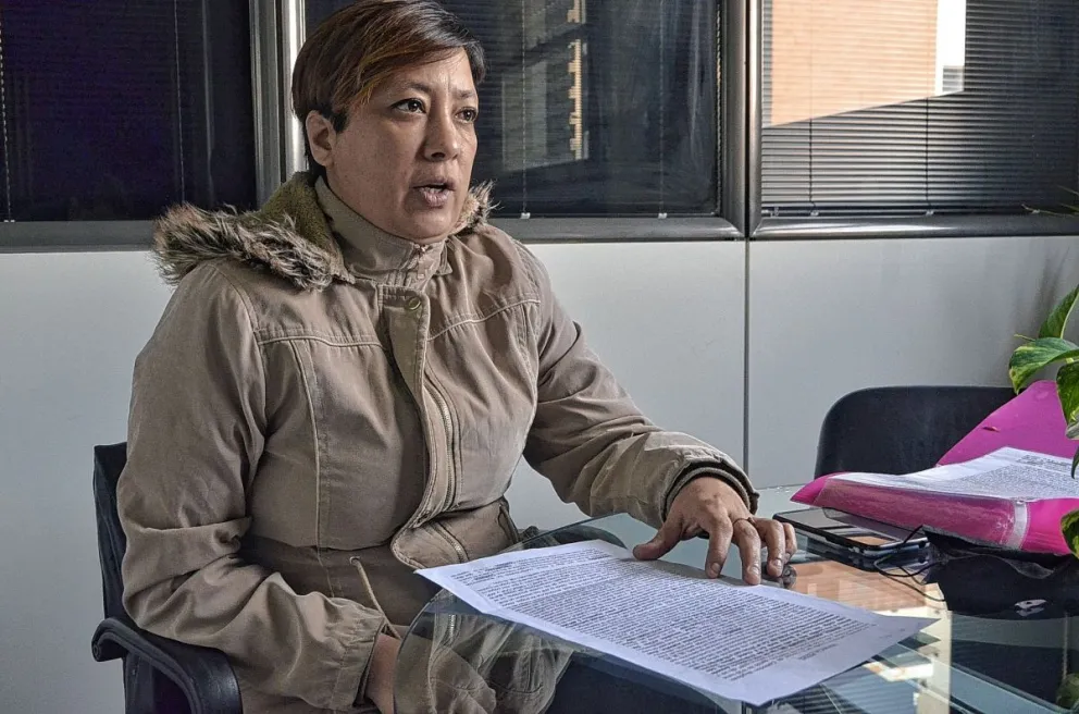 Denuncian a joven mujer por una millonaria estafa tras el fallecimiento de un empresario