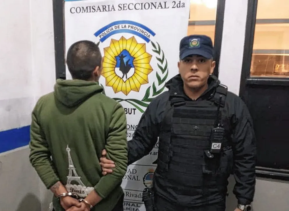 De disfrutar de copas en un bar, derecho a la Alcaidía a cumplir condena de varios meses