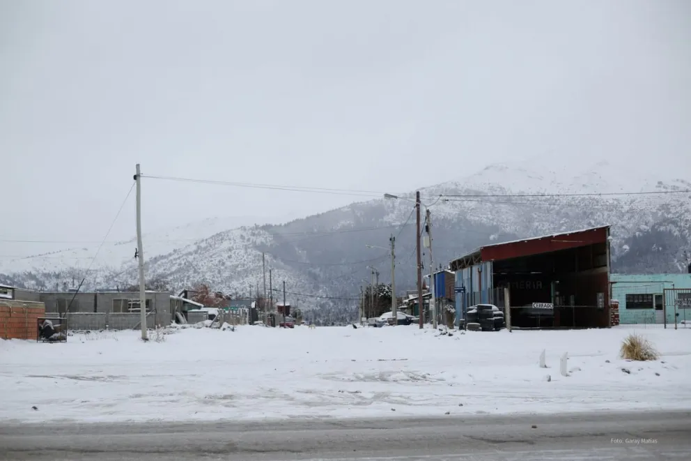 Fuera de control entró a un domicilio, agredió al dueño y provocó daños en el interior