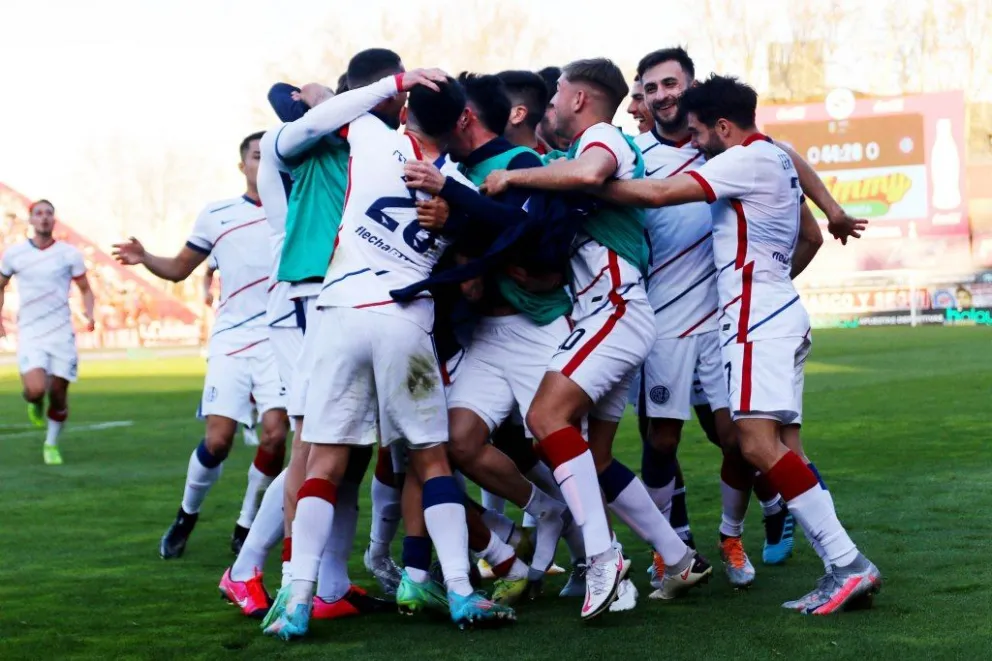 San Lorenzo recibe a Estudiantes de La Plata con el mismo equipo que logró el triunfo en La Paternal