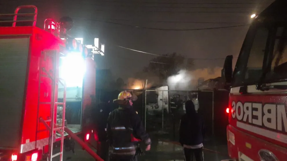 Incendio y tragedia: un hombre de 82 años murió al quedar atrapado en su vivienda